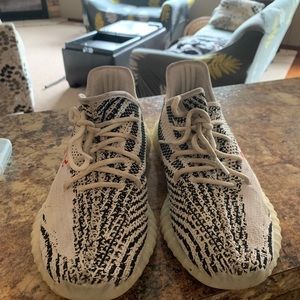 adidas Yeezy Boost 350 V2 Zebra
